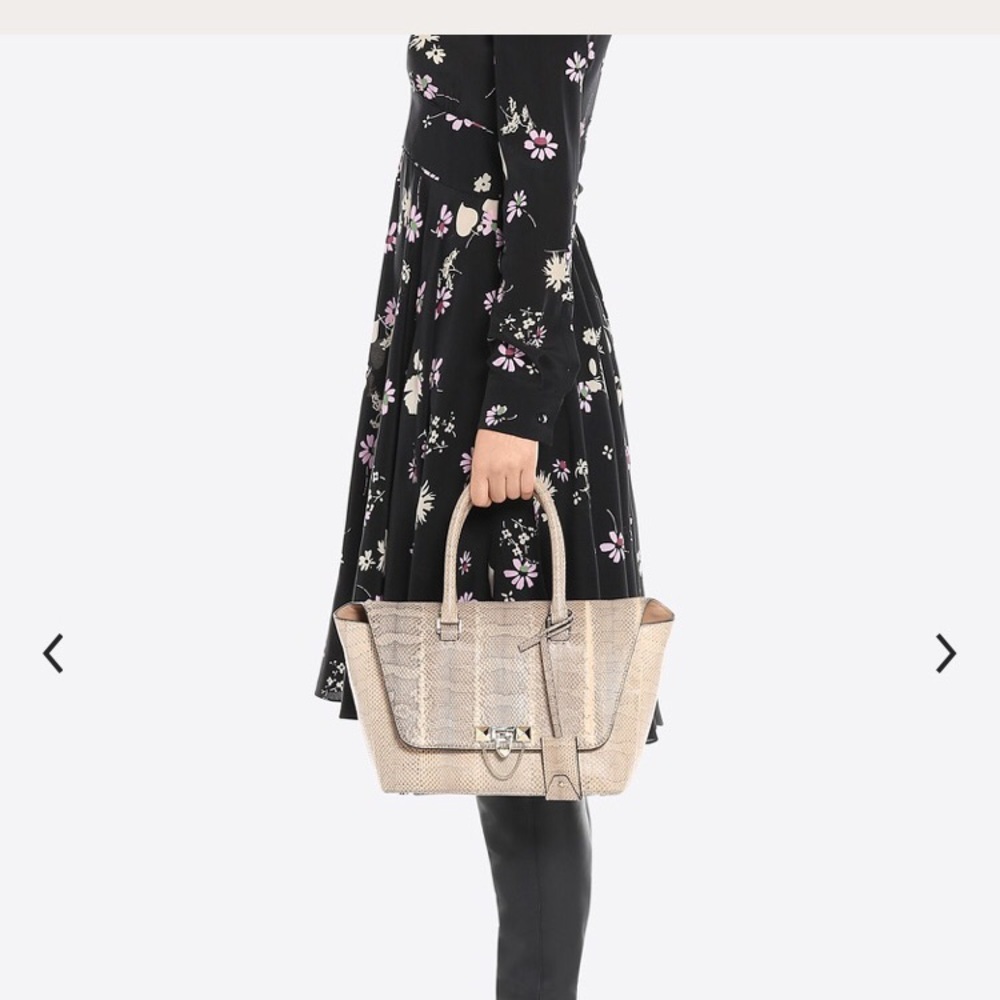 SOLD Valentino Rockstud Demilune - Picture 7 of 8